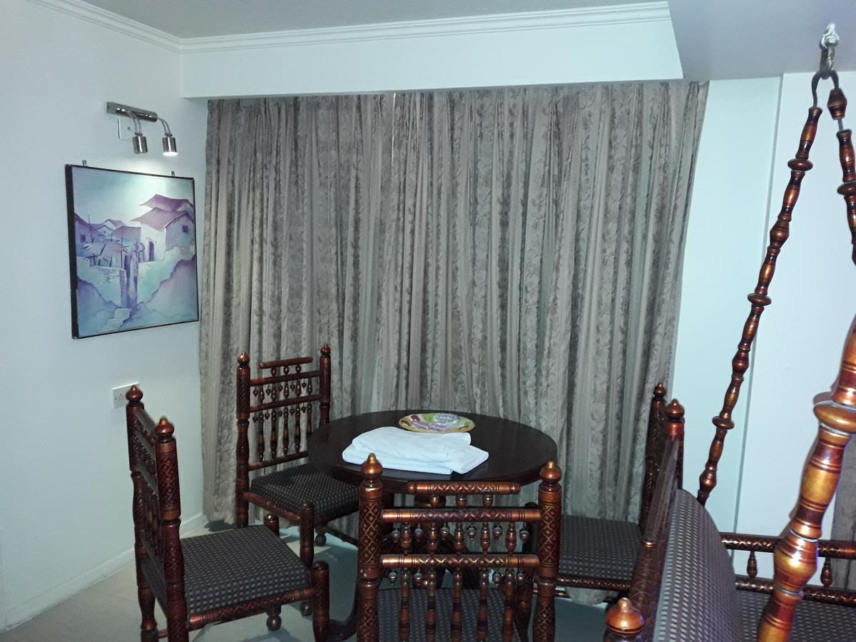 Hotel Bluehill Bhavnagar Esterno foto